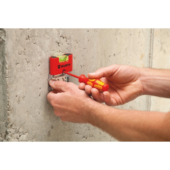 METAL SU TERAZİSİ MIKNATISLI 67X19X41
